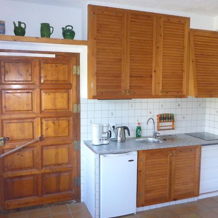 Apartment Hibiscus Кадакес Екстериор снимка